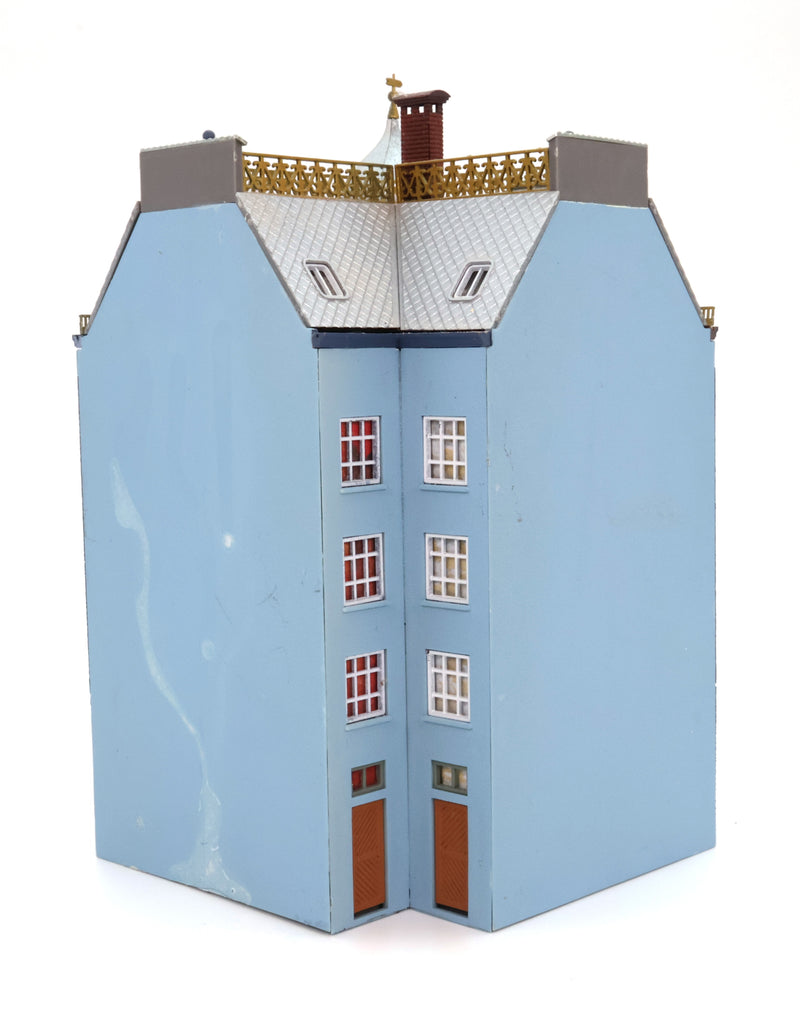HO Scale Faller Corner Building Model – Blue