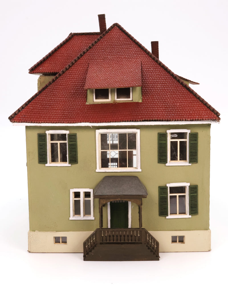 MBZ 10117 Villa Hummel