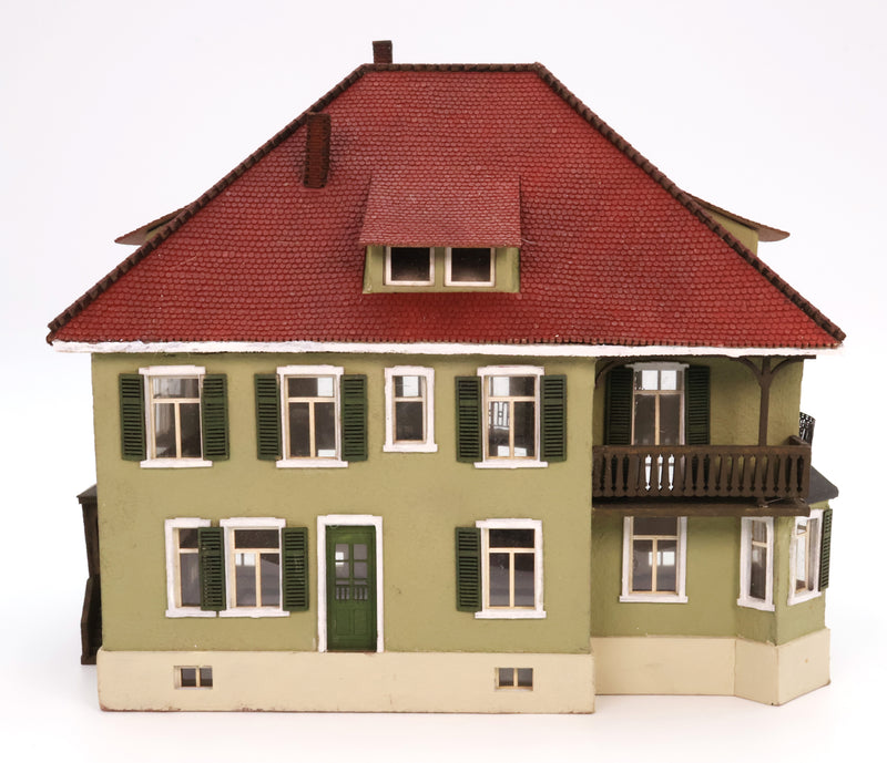 MBZ 10117 Villa Hummel