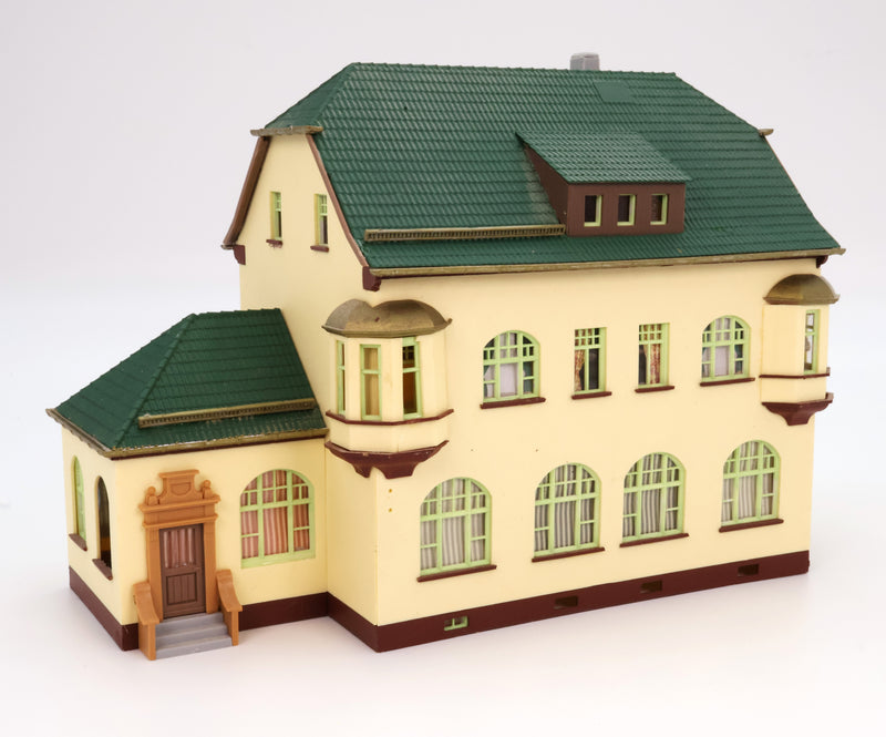 Tan Green House