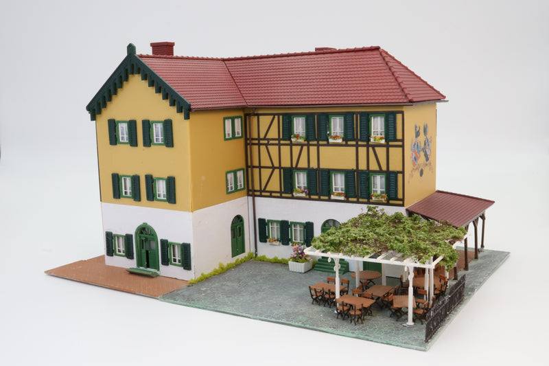 Yellow Tudor Restaurant Inn