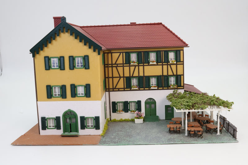 Yellow Tudor Restaurant Inn