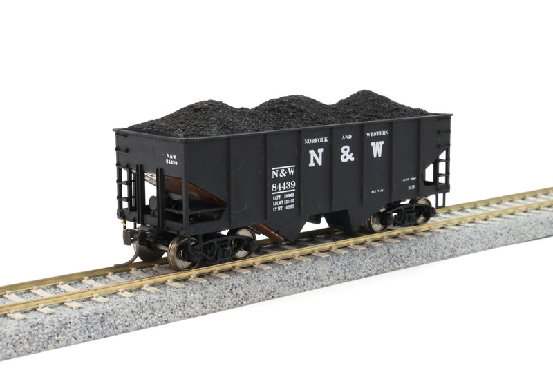 Athearn 34' Rib Side Hopper Norfolk and Western Railway #84439