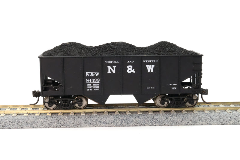 Athearn 34' Rib Side Hopper Norfolk and Western Railway #84439