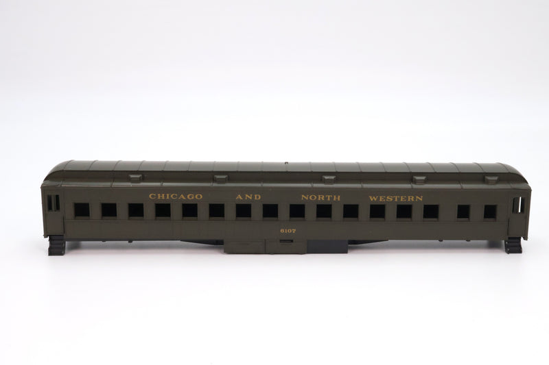 Athearn HO Scale Passenger Coach Chicago and North Western #6107