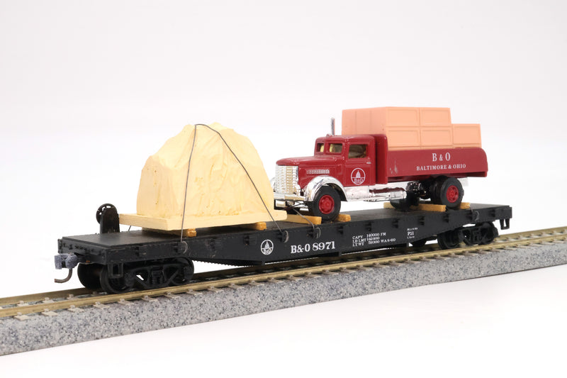Athearn HO Scale 40’ Flat Car with Pickup Truck Baltimore and Ohio #8971