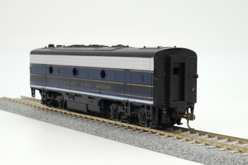 Athearn HO Scale F7B Diesel Powered Locomotive Baltimore and Ohio